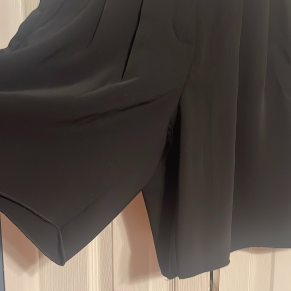 Babaton fully lined black high waisted shorts in black size 00 NWOT - Picture 3 of 10